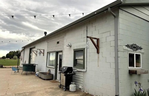 Mead House | 5th Ave Pond Side Retreat