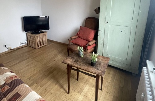 Neudorf Est Apartment | #6 apartment 40m2 2 rooms Top floor in a quiet area