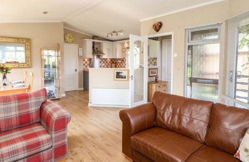 Tunstall Cottage | 6 BADGERS RETREAT, pet friendly, with hot tub in Richmond