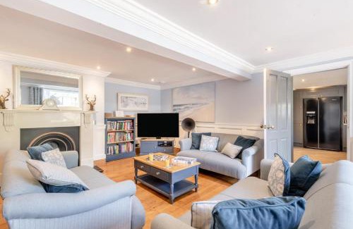 Bacton House | 6 Bed in Bacton oc-2187