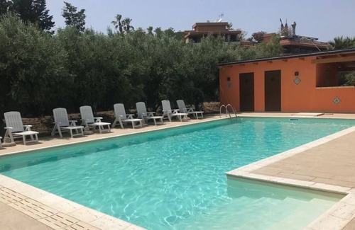 Contrada Pistavecchia 2 Apartment | 6 bedrooms, 3 Baths, Pool, near the SEA, Terrace, Wi-Fi, Air Conditioning