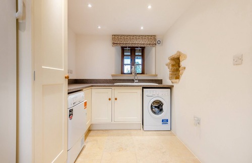 Marnhull Cottage | 6 bedroom accommodation in Marnhull, near Shaftesbury