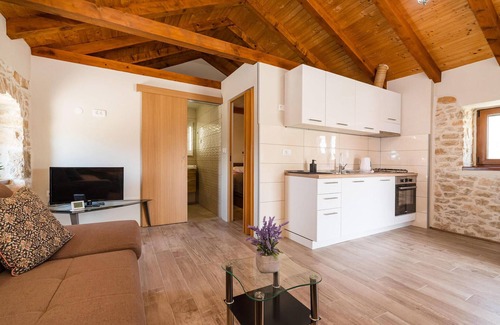 Murvica House | 6 bedroom nice home in Murvica