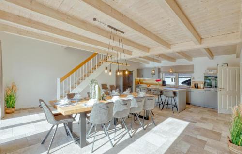 Dagebuell House | 6 Bedroom Stunning Home In Dagebüll