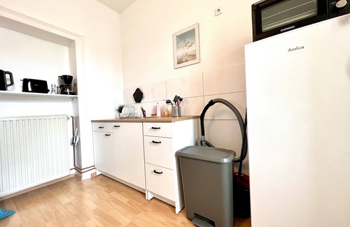 Hagen Apartment | 6 beds with double bed, 4min to the A45, balcony, central Hagen Süd, free parking