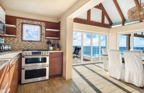 The Valley Villa | 6 BR Villa On Crocus Bay with Pool & Concierge