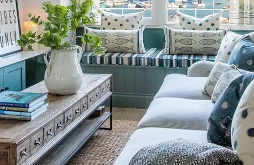 Gorey House | 6 Gorey Pier