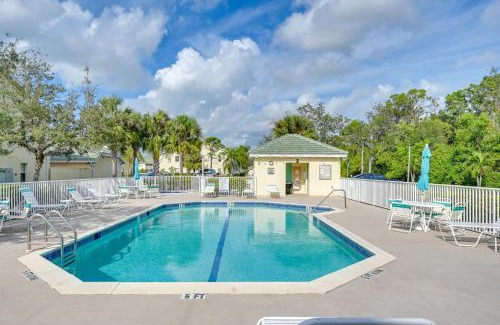Naples Apartment | 6 Mi to Beach Naples Condo with Pool and Hot Tub