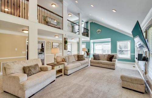 Anderson House | 6 Mi to Dtwn Anderson Grand Family Home with Yard!