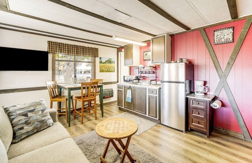 Cottonwood-Verde Village Apartment | 6 Mi to Old Town, Panoramic Views: Cottonwood Gem!