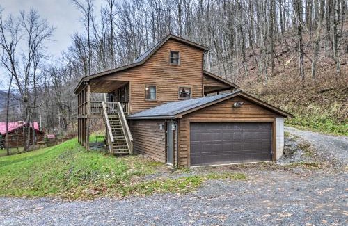 Snowshoe House | 6 Mi to Snowshoe Resort Retreat with Hot Tub