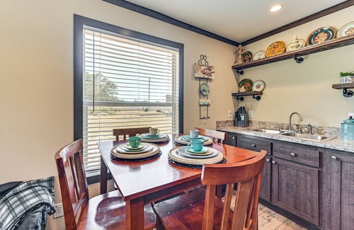 Copperas Cove Cabin | 6 Mi to Topsey Exotic Ranch: Retreat on 12 Acres!