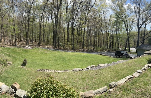 Huntingdon House | 6 minutes to RaystownSynders Boat Launch. Room to park a boat. 40 miles to PSU!