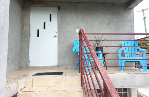 Road Town Apartment | #6 One Bedroom with AC and Bathroom - 10 Minutes from two beaches