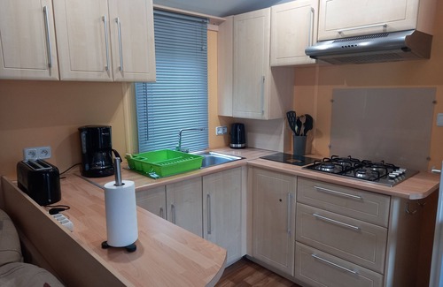 Cauterets House | 6-person air-conditioned mobile home on friendly family campsite le gr10