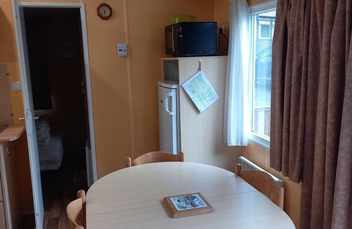 Cauterets House | 6-person air-conditioned mobile home on friendly family campsite le gr10