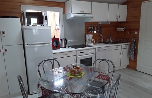 Bias Ski Chalet | 6-person air-conditioned chalet - Village les Pins' d'Or - 5 minutes from Mimizan