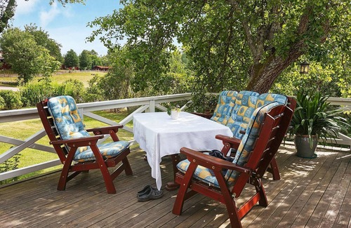 Blomstermala House | 6 person holiday home in BLOMSTERMÅLA