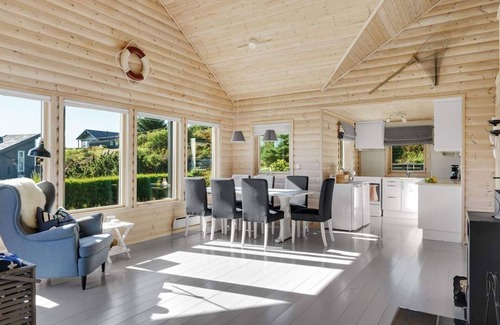 Torangsvag House | 6 person holiday home in TORANGSVÅG-By Traum