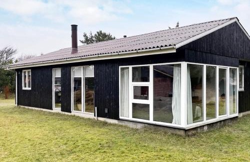 Grærup Strand House | 6 person holiday home in Oksb l