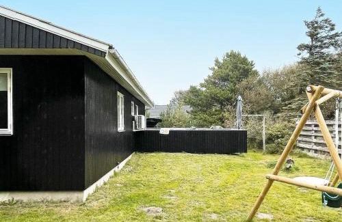 Grærup Strand House | 6 person holiday home in Oksb l