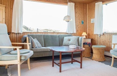 Henne Strand House | 6 person holiday home in Henne-By Traum