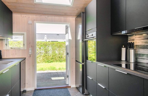 Grønninghoved Strand House | 6 person holiday home in Sjølund