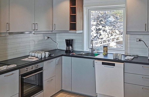 Dyrvik House | 6 person holiday home in Dyrvik