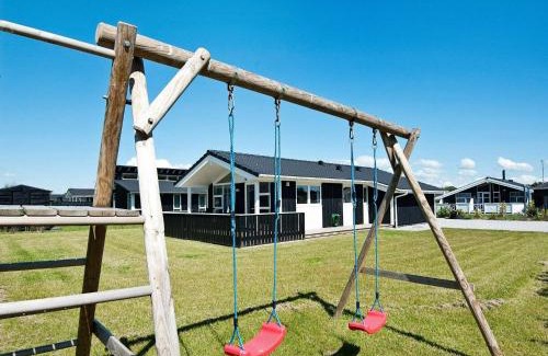 Pøt Strandby House | 6 person holiday home in Juelsminde-By Traum