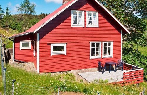 Bremnes House | 6 person holiday home in FINNÅS-By Traum