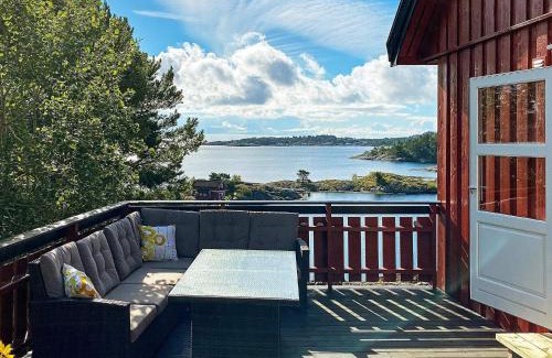 Arendal Apartment | 6 person holiday home in EYDEHAVN