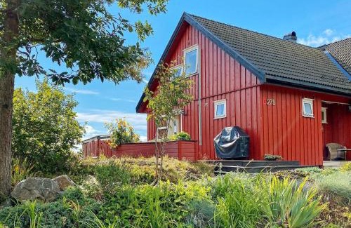 Arendal Apartment | 6 person holiday home in EYDEHAVN