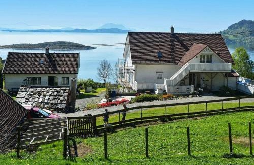 Tysnes Apartment | 6 person holiday home in Onarheim