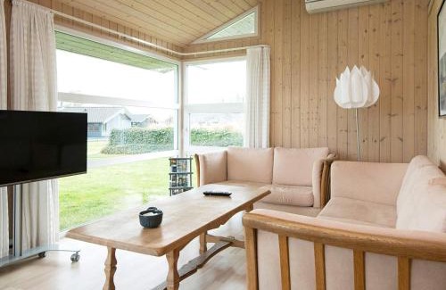 Grønninghoved Strand House | 6 person holiday home in Sjølund-By Traum