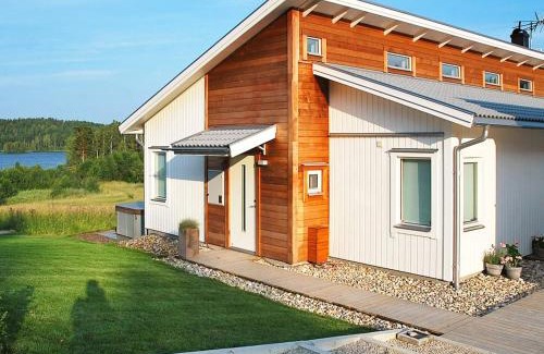 Stjarnhov House | 6 person holiday home in STJÄRNHOV-By Traum