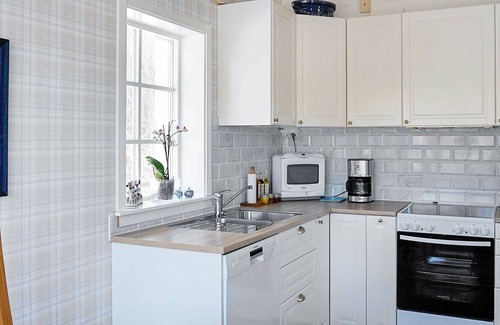Kyrkesund House | 6 person holiday home in KLÖVEDAL
