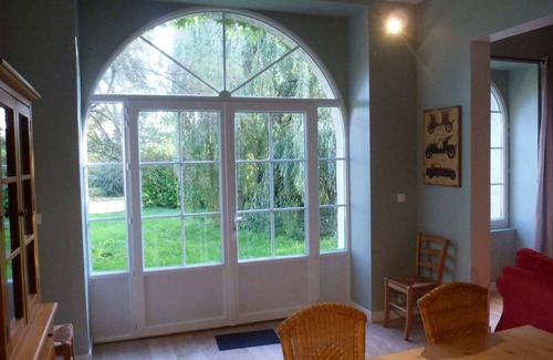 Vouneuil-sur-Vienne House | 6 persons with privative garden, heated pool