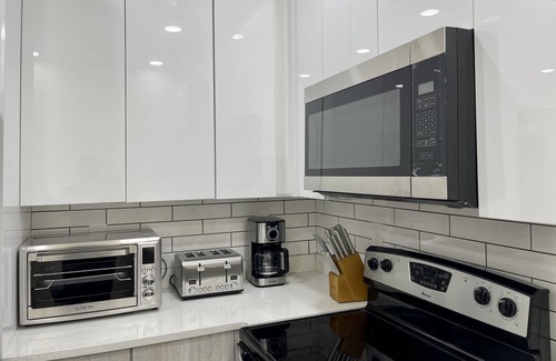 Pawtucket Apartment | 6 TOTAL BEDROOMS 8 BEDS SLEEPS 16!
