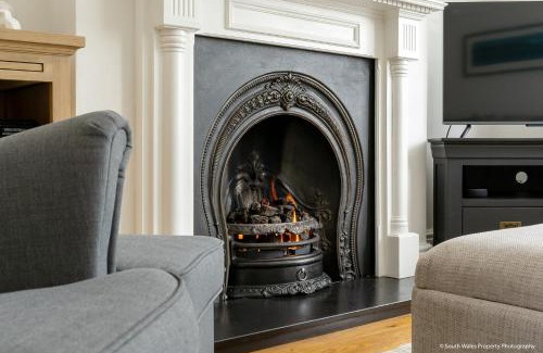 Mumbles House | 6 Woodville