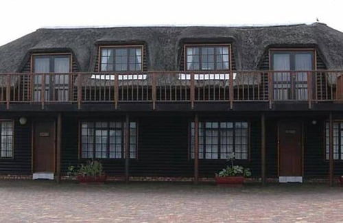 Myoli Beach Cabin | 60 m² Lodge ∙ 2 bedrooms ∙ 4 guests
