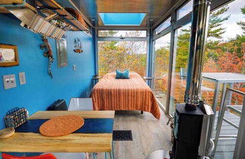 Epworth Apartment | 60ft Tall Lookout Tower! 14 Acres~River~Rooftop