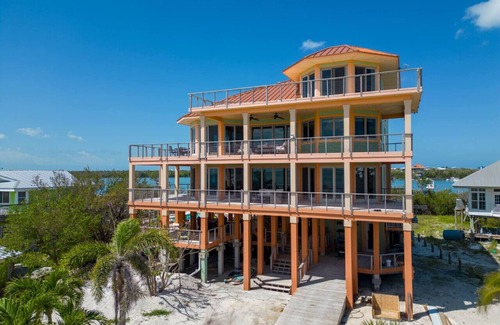 North Captiva House | 614 MANGROVE MANOR-Elevator, Private Pool and Spa, Boat Dock