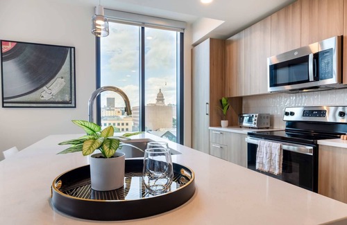 Red River Cultural District Apartment | #614 - ShortStayby Greystar at the Waller