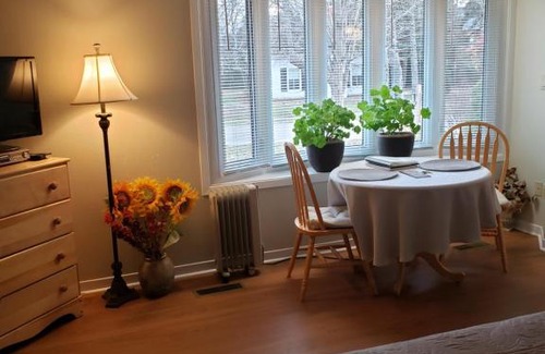 Historic Old Town Bed & Breakfast | 627 on King B&B
