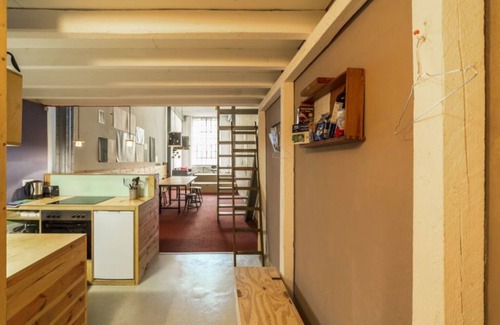Neulindenau Apartment | 64 m² industrial-style loft in the middle of Leipzig's cotton mill