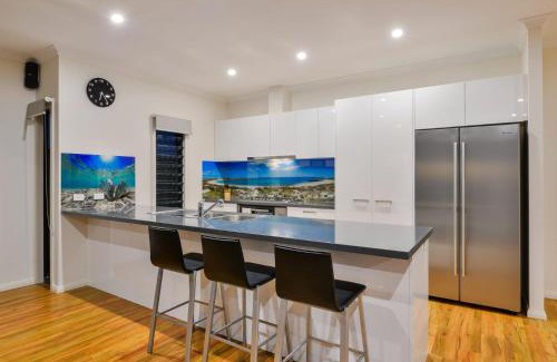 Exmouth House | 64 Madaffari Drive