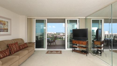 Siesta Key House | 6415 Midnight Pass #902