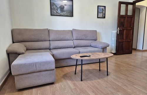 Las Campas y San Claudio Apartment | 648A2 Apartamentos Mareval