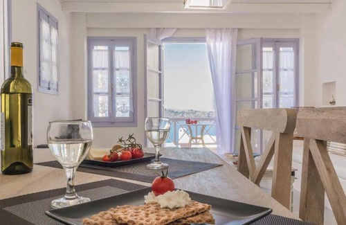 Akrotiri Bed & Breakfast | 65 m² Bed and breakfast ∙ 127 guests