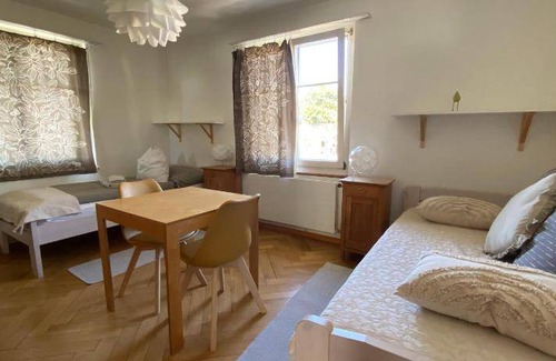 Zuchwil Bed & Breakfast | 65 m² Bed and breakfast ∙ 2 bedrooms ∙ 5 guests